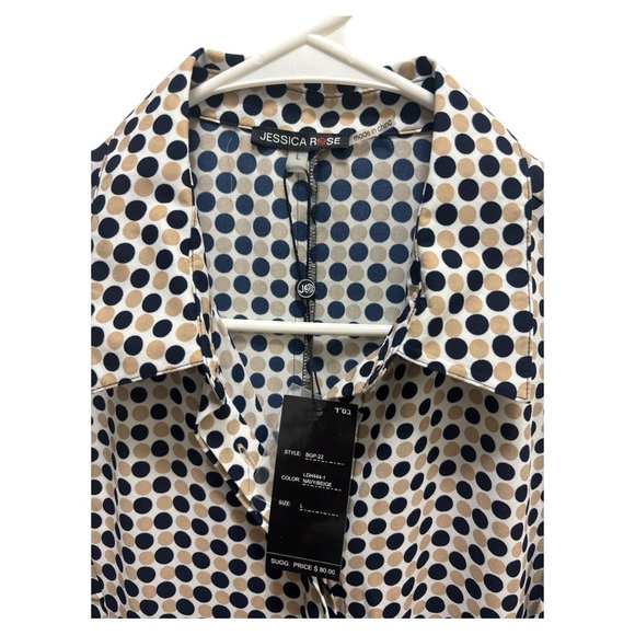 Jessica Graphic Black and White Sleeveless Button Down Top - Picture 3 of 5